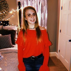 Meet your Posher, Chloe